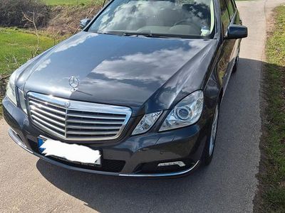 Gebraucht Mercedes E220 170 PS (125 kW) 2010 Grau Kombi
