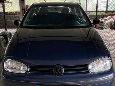 Gebraucht VW Golf IV 105 PS (77 kW) 2002 Blau Kleinwagen