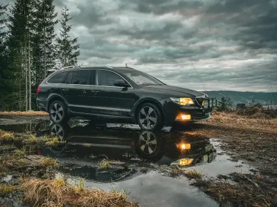 Gebraucht Skoda Superb 170 PS (125 kW) 2010 Braun Kombi