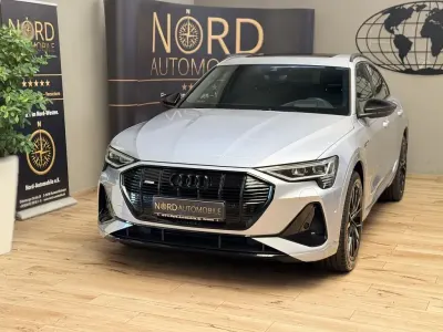 Gebraucht Audi e-tron Sportback S-Line 300 kW (408 PS) 2022 Florettsilber metallic (metallic) SUV