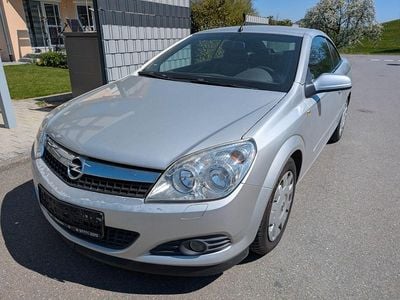 Begagnad Opel Astra Cabriolet 116 HK (85 kW) 2008 Silver Cab