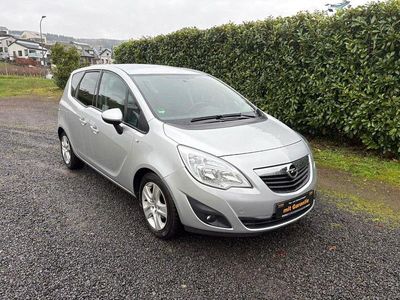Second-hand Opel Meriva Design Edition 120 CP (88 kW) 2011 Argintiu Monovolum