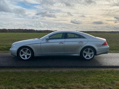 Silber Gebraucht 2006 Mercedes CLS320 Limousine | 10.500 € (Teuer)