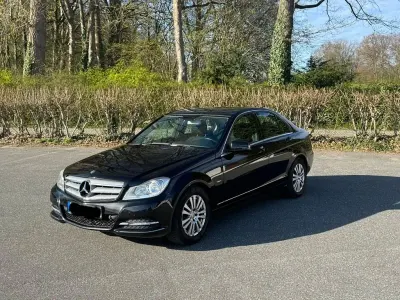 Gebraucht Mercedes C220 Elegance 170 PS (125 kW) 2011 Schwarz Limousine