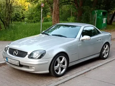 Gebraucht Mercedes SLK230 197 PS (144 kW) 2002 Silber Cabrio