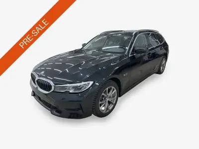 Gebraucht BMW 330e Sport Line 2021 Schwarz Kombi