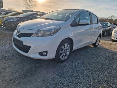 Weiß Gebraucht 2013 Toyota Yaris Kleinwagen | 5.990 € (Guter Preis)