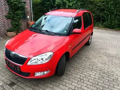 Gebraucht Skoda Roomster Fresh 86 PS (63 kW) 2013 Rot Van / Kleinbus