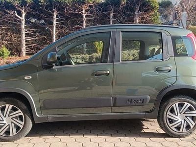 Gebraucht Fiat Panda 4x4 Wild 86 PS (63 kW) 2015 Grün Kleinwagen