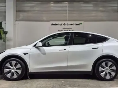 Gebraucht Tesla Model Y 378 kW (514 PS) 2023 Weiß SUV