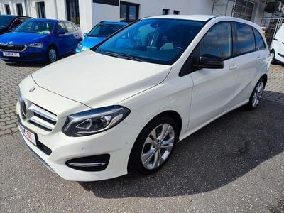 Gebraucht Mercedes B200 Urban 136 PS (100 kW) 2015 Weiß Van / Kleinbus