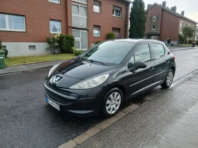 Gebraucht Peugeot 207 Tendance 73 PS (53 kW) 2007 Schwarz Limousine