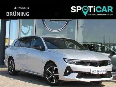 Gebraucht Opel Astra 131 PS (96 kW) 2024 Silber Kleinwagen