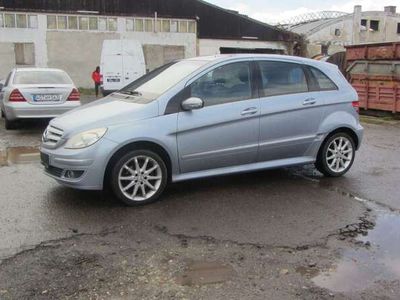 gebraucht Mercedes B200 /NAVI/SITZHEIZ./17 ZOLL ALU/TÜV 03/25