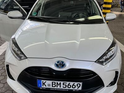 gebraucht Toyota Yaris Hybrid 1.5 VVT-iE Aut Team Deutschland Hybrid