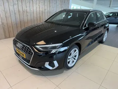 Gebraucht Audi A3 Sport 110 PS (80 kW) 2022 Schwarz Limousine