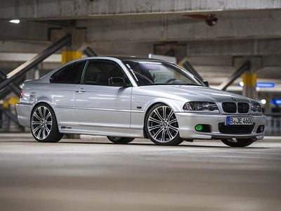 BMW 323