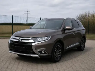 Begagnad Mitsubishi Outlander Edition 150 HK (110 kW) 2018 Brun SUV