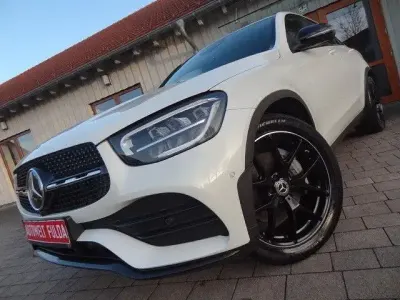 Używany Mercedes GLC400d AMG 330 KM (242 kW) 2022 Biały SUV
