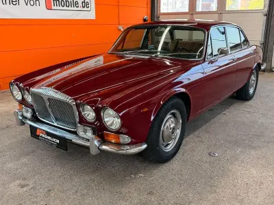 Gebraucht Jaguar XJ6 Sovereign 186 PS (136 kW) 1972 Rot Limousine
