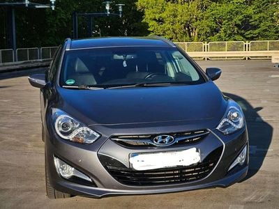 Usata Hyundai i40 Edition 136 CV (100 kW) 2015 Grigio Station wagon
