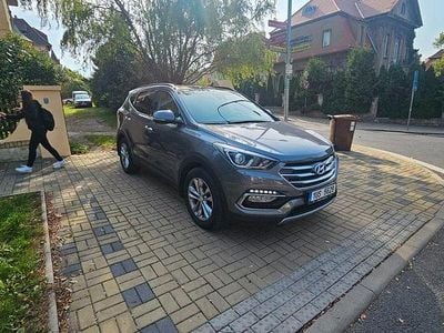 Hyundai Grand Santa Fe