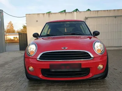 Usata Mini ONE 75 CV (55 kW) 2011 Rosso Utilitaria