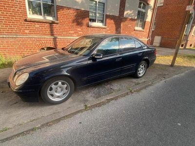 Mercedes E270