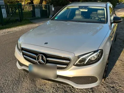 Gebraucht Mercedes E220 Avantgarde 194 PS (142 kW) 2018 Silber Kombi