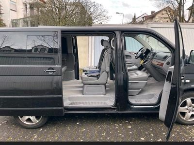 Second-hand VW T5 Highline 174 CP (127 kW) 2004 Negru Van