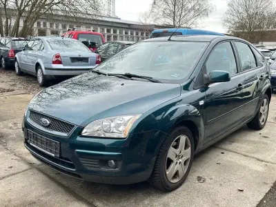 Brugt Ford Focus Style 101 HK (74 kW) 2007 Blå Sedan