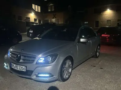Gebraucht Mercedes C200 Avantgarde 184 PS (135 kW) 2012 Limousine