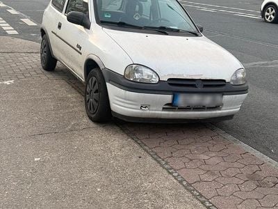 Gebraucht Opel Corsa Swing 60 PS (44 kW) 1996 Weiß Kleinwagen