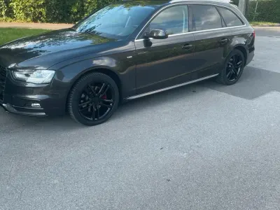 Używany Audi A4 S-Line 150 KM (110 kW) 2015 Szary SUV