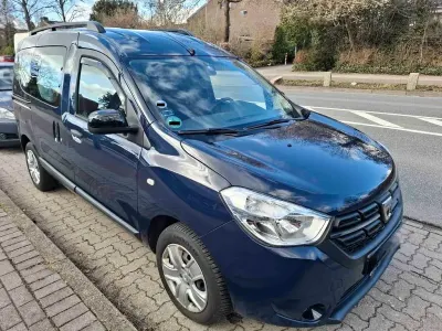 Gebraucht Dacia Dokker Comfort 131 PS (96 kW) 2020 Blau Van / Kleinbus