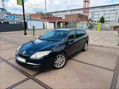 Gebraucht Renault Laguna III 150 PS (110 kW) 2008 Blau Kombi