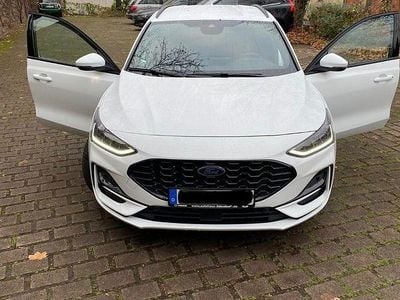Gebraucht Ford Focus ST-Line 155 PS (114 kW) 2024 Weiß Kombi