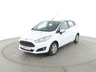 Weiß Gebraucht 2015 Ford Fiesta Titanium Limousine | 8.840 € (Etwas zu teuer)