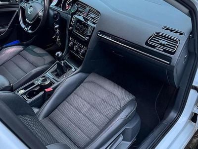 Gebraucht VW Golf VII 110 PS (80 kW) 2016 Weiß Kombi