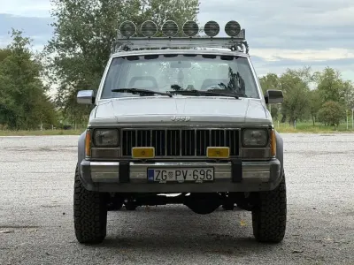 Gebraucht Jeep Cherokee Laredo 184 PS (135 kW) 1987 Weiß SUV