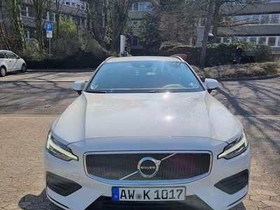 Usata Volvo V60 Momentum 197 CV (144 kW) 2020 Station wagon