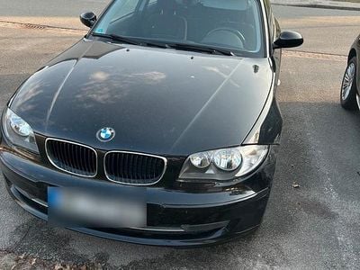 Gebraucht BMW 118 143 PS (105 kW) 2007 Schwarz Kleinwagen