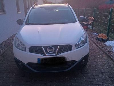 Weiß Gebraucht 2012 Nissan Qashqai 360º SUV | 8.800 € (Fairer Preis)