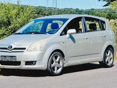 Gebraucht Toyota Corolla Verso 129 PS (94 kW) 2007 Silber Van / Kleinbus