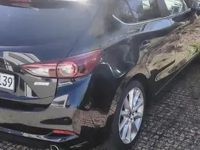 Gebraucht Mazda 3 Exclusive-Line 150 PS (110 kW) 2018 Schwarz Limousine