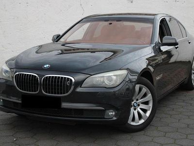 Gebraucht BMW 730 Sport Line 245 PS (180 kW) 2009 Grau Limousine