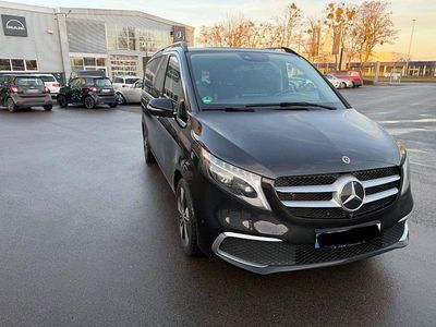 Gebraucht Mercedes V300 Avantgarde 237 PS (174 kW) 2022 Schwarz Van / Kleinbus