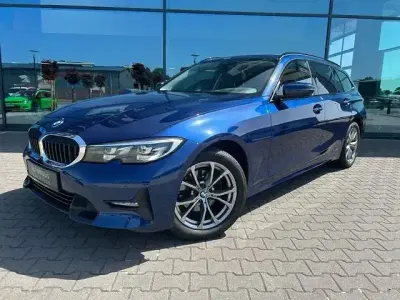 Gebraucht BMW 320 Sport Line 190 PS (139 kW) 2020 Blau Limousine
