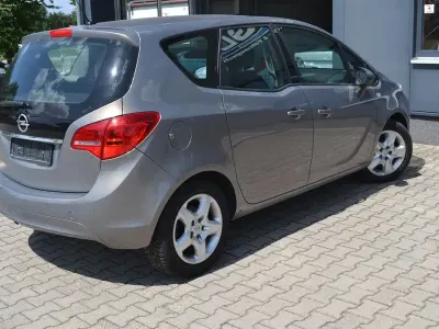 Gebraucht Opel Meriva Selection 101 PS (74 kW) 2011 Beige Van / Kleinbus