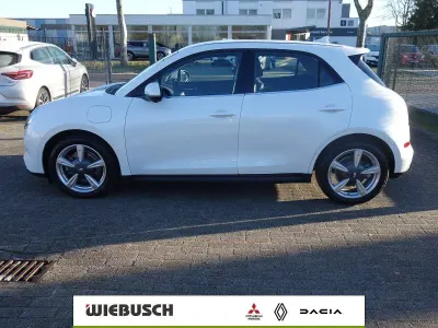 Usata Ora 03 125 kW (171 CV) 2023 Bianco Utilitaria